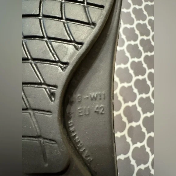 OOFOS OOriginal recovery sandal Black Comfort Sandals men’s 9 / wonens 11 - Picture 8 of 8